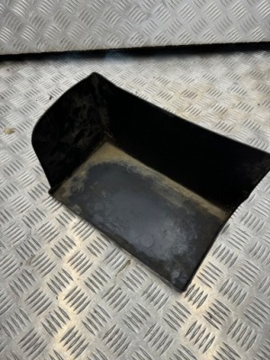 Основание аккумулятор mitsubishi pajero ii mb666971 фото №1