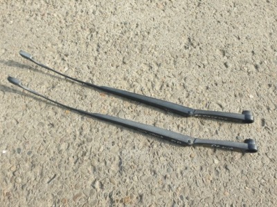 Рычаг дворники kia venga 2009- pp 98320-1p000 правое фото №1