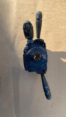 Citroen c5 aircross lift переключатель комбинированный 98312608zd фото №1