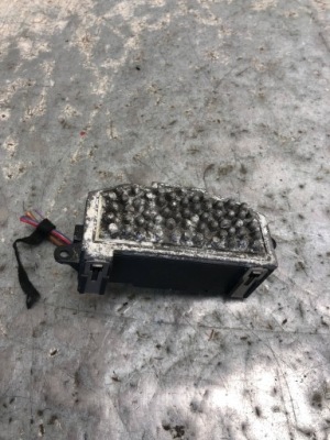 Резистор вентилятор audi a4 b8 8k0820521b фото №1