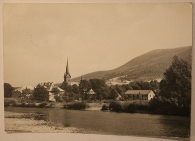 ŻYWIECKIE. Widok na Porąbkę od strony rzeki Soły, 1965 rok