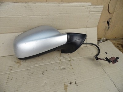 Peugeot 407 зеркало правое фото №1