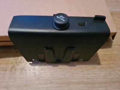 Volvo xc40 разъём port usb прикуривателя туннель 31469019 фото №1