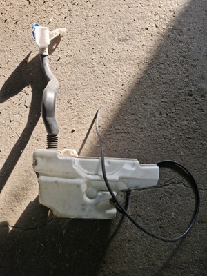 Land rover оригінальний номер bj3217b613ad бачок spryskiwaczy8 фото №1