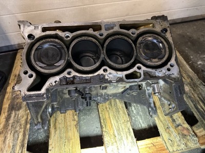 Блок двигуна dół wał поршні renault dacia 1.3 tce h5h b480 фото №1