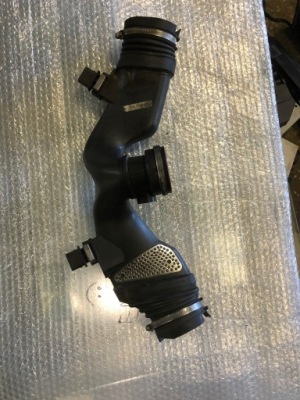 Mercedes 6420943497 труба витратомір повітря повітрозабірник метелик фото №1