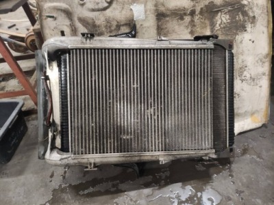 Радіатор повітря інтеркулер renault premium i 420 dci фото №1