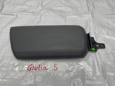 Alfa romeo giulia подлокотник фото №1