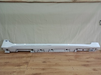 Toyota corolla e21 hb 2018-- молдинг поріг права фото №1