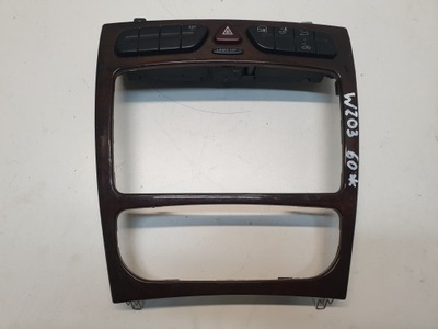Панель рамка радио mercedes-benz w203 a2036804639 фото №1