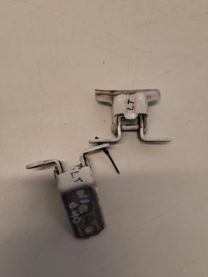 Toyota auris 2 петля дверь левый задний  комплект - 2 штуки цвет 040 фото №1