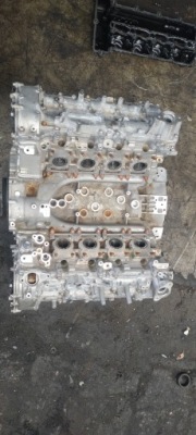 Mercedes 4,0 v8 amg головка права r1770163600 кришка a1770107700 фото №1