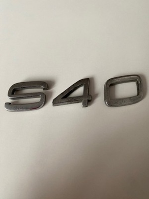 Volvo S40 znaczek emblemat napis tylnej klapy logo