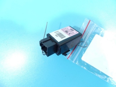 Реле світла kia carens iii 95100-2d100 фото №1