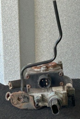 Клапан електромагнітний системи охолодження mercedes actros mp4 a9605503255 фото №1