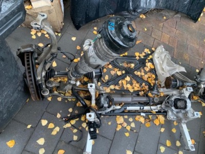 Амортизаторна стійка поворотний кулак повний підвіска audi q8 фото №1