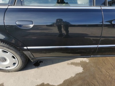 Двері правий задня голий audi a8 d2 lz9w фото №1