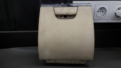 Бардачок консолі лівий citroen c6 фото №1