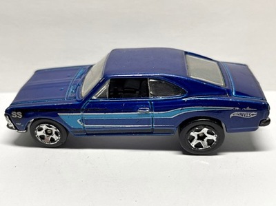 HOT WHEELS-CHEVROLET SS Z 2011 ROKU (3)