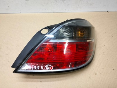 LAMPA PRAWA TYLNA OPEL ASTRA H III HB 5 DRZWI LIFT 13222325