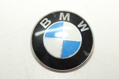BMW E39 BERLINA INSIGNIA EMBLEMA DE TAPA DE MALETERO 8203864 ORIGINAL  