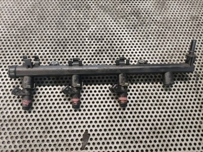 Молдинг упорскування renault scenic ii 8200135504 фото №1