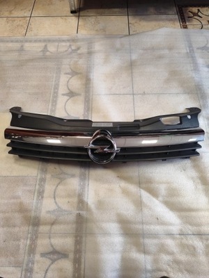 Решітка радіатора opel astra h gm 13108463 фото №1