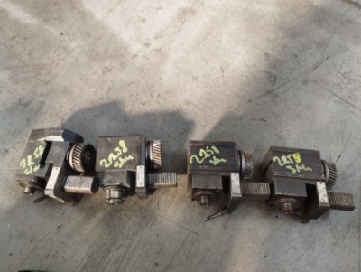 Oprawa narzędziowa z napędem