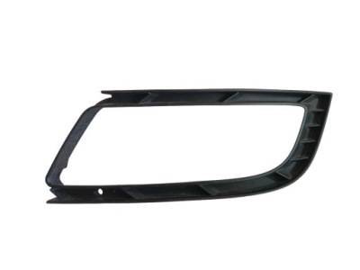 Рамка решітка протитуманної фари права 3t0807682 skoda superb ii фото №1