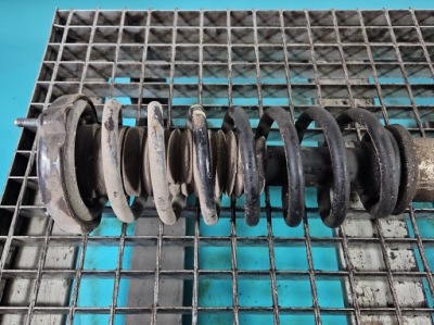 Пружина перед передняя mercedes cls c219 3.5 v6 272964 фото №1