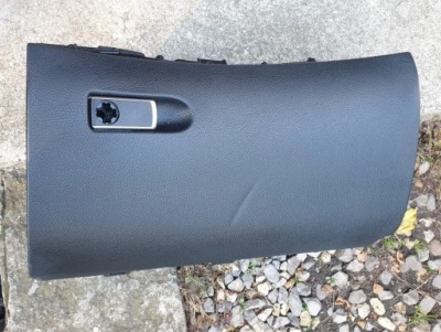 E-klasa w213 15- бардачок пассажира eur фото №1