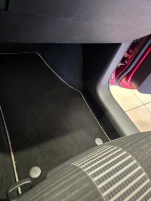 Коврик обшивка пол vw touran lift 2006-2010 фото №1