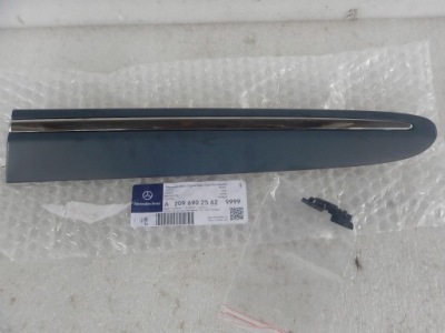 Mercedes clk левая молдинг na крыло задняя фото №1