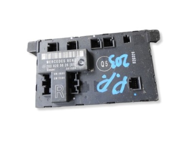 Mercedes w203 модуль двері правий перед 2038205626 фото №1