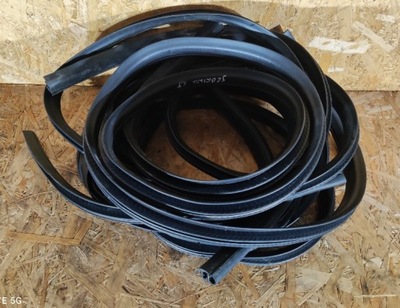 Прокладка дверь правый перед chrysler sebring iii фото №1