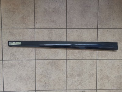 Kia sportage v молдинг двері лівий перед 87725-r2300 фото №1