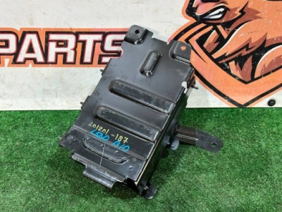 Полиця кронштейн акумулятор x761 m8a2-10c810-af фото №1