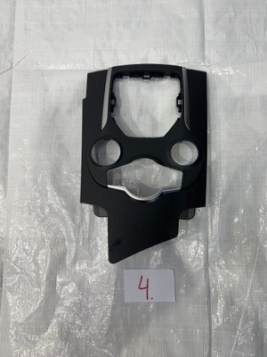 Alfa romeo giulia рамка drźwigni перемикання передач фото №1