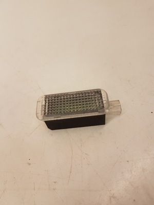 Лампа освітлення кабіни audi led 4e0947415 фото №1