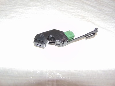 Vw passat b8 port usb typ-c 3g8035726a фото №1