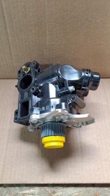 Насос wody audi seat skoda 1.8 tfsi фото №1