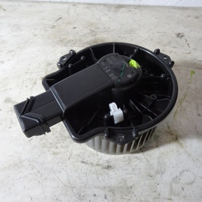 Suzuki sx4 s cross 17r повітродувка повітря фото №1