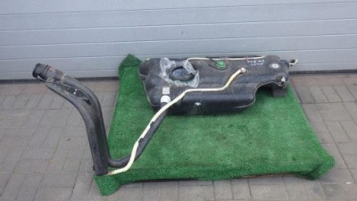 Бак bak топлива труба заливная горловина citroen c3 iii 1.2 thp 9805116580 фото №1