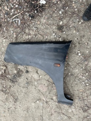 Крыло  правый  clio 2 фото №1