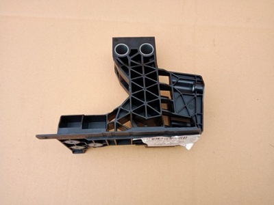 Mercedes w206 левый кронштейн поперечина бампера перед фото №1