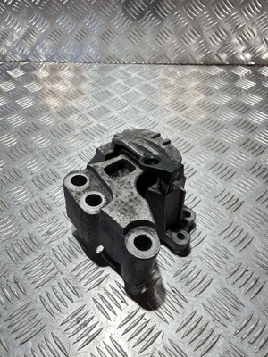 Кронштейн подушка двигателя jeep renegade 14- 1.6 m-jet jtd 00520497420 фото №1