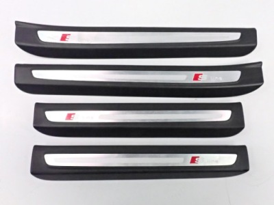 4l0853374c накладки пороговые комплект s-line audi q7 фото №1