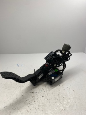 Vw touran педаль газу 51723503j фото №1