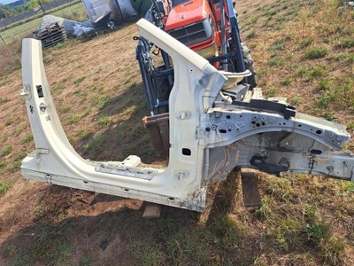 Mercedes w247 b-klasa четверть правая перед передний фото №1