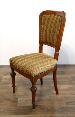 Krzesło tapicerowane drewniane 0740